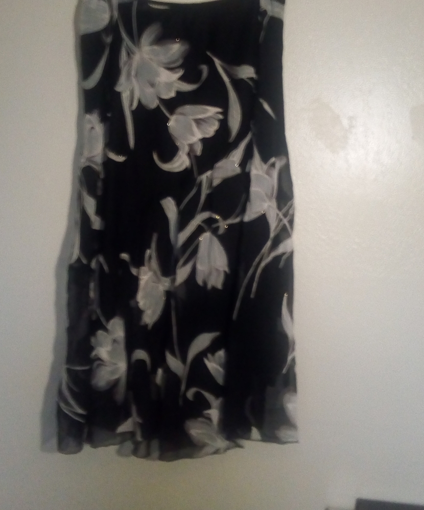 Semi flowy skirt